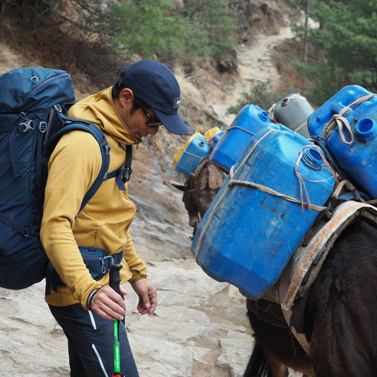 ストレッチフーディー